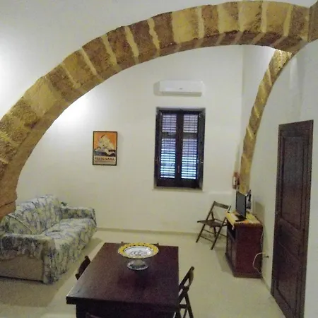 Antica Apartment *